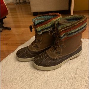 Snow boots, boho duck boot style